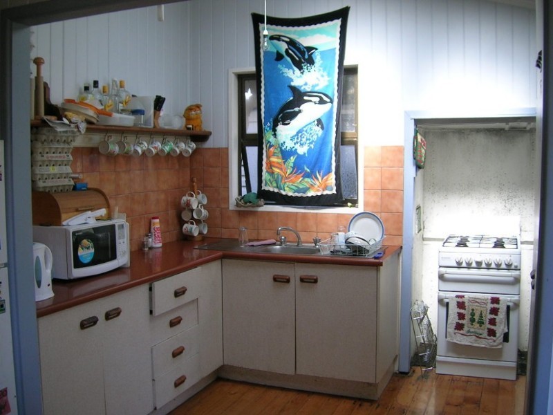 384 East Street, Depot Hill QLD 4700