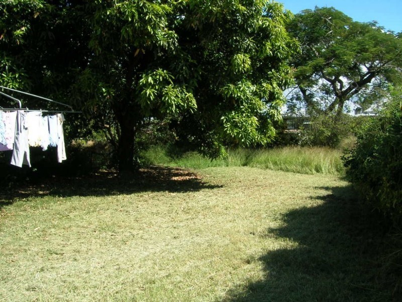 384 East Street, Depot Hill QLD 4700