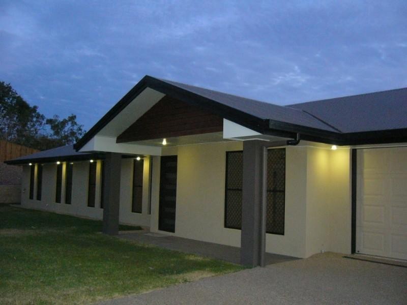 4 Foale Court, Kawana QLD 4701