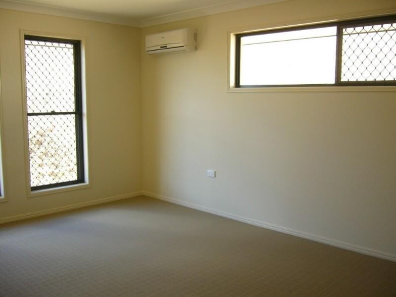 4 Foale Court, Kawana QLD 4701