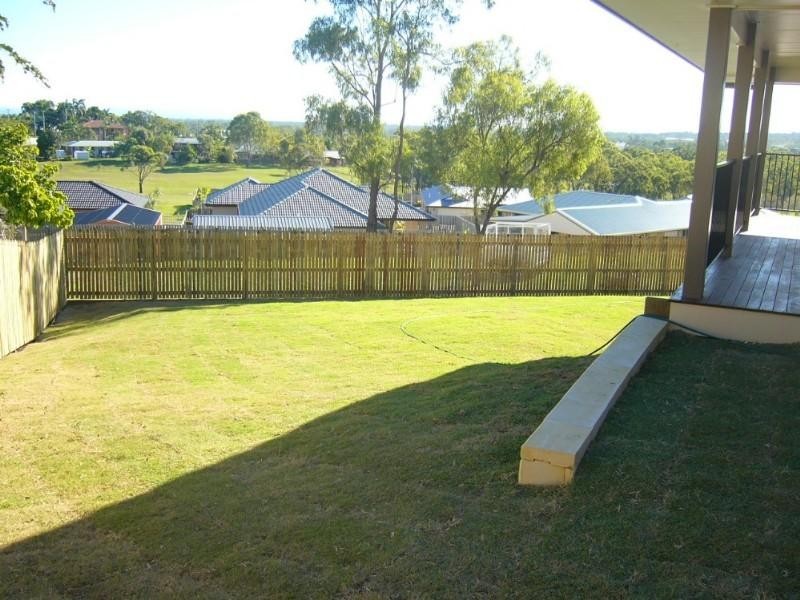 4 Foale Court, Kawana QLD 4701