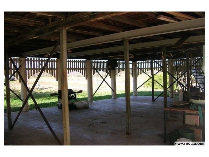 27 Neerkol Road, Stanwell QLD 4702