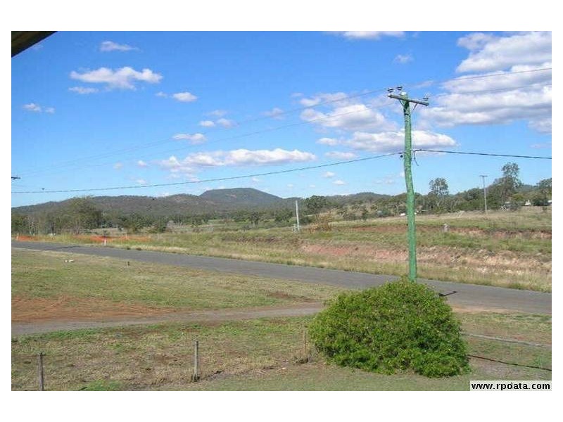 27 Neerkol Road, Stanwell QLD 4702