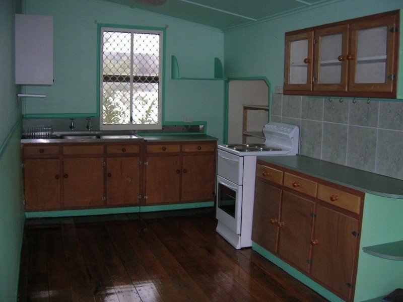 14 Nobbs Street, Berserker QLD 4701