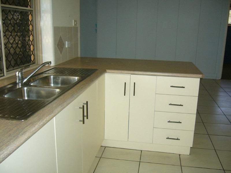 7 Hendy Drive, Glenlee QLD 4711