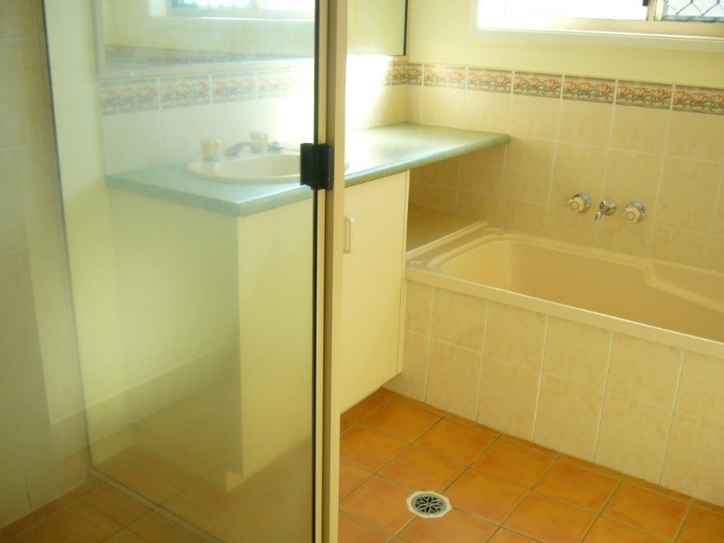 7 Hendy Drive, Glenlee QLD 4711