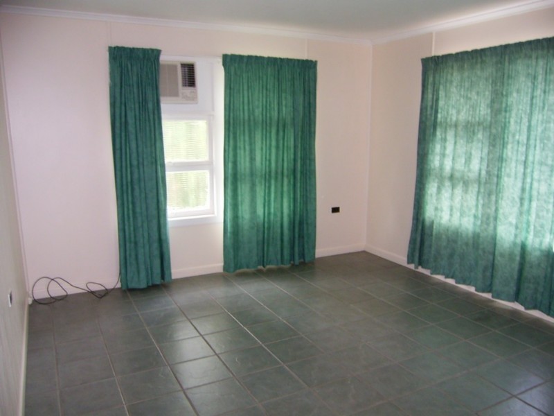 15 Elphinstone Street, Berserker QLD 4701