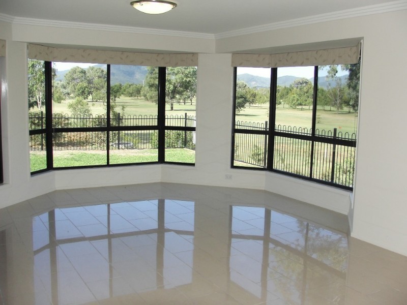 6 Sandys Place, Kawana QLD 4701