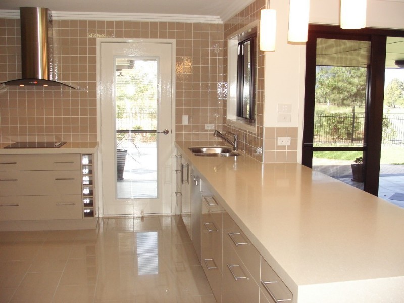 6 Sandys Place, Kawana QLD 4701