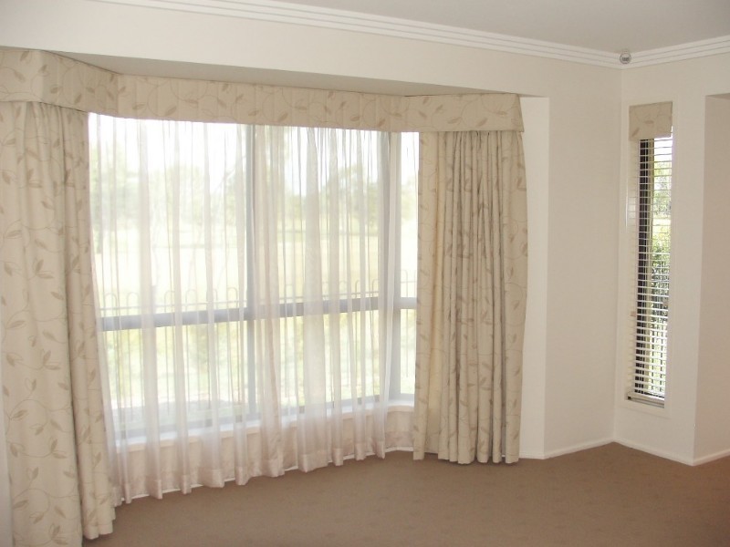 6 Sandys Place, Kawana QLD 4701