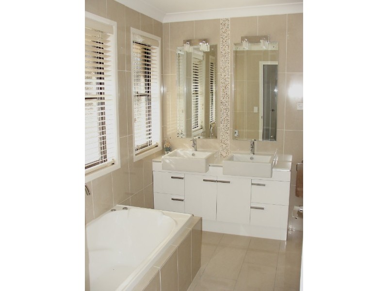 6 Sandys Place, Kawana QLD 4701