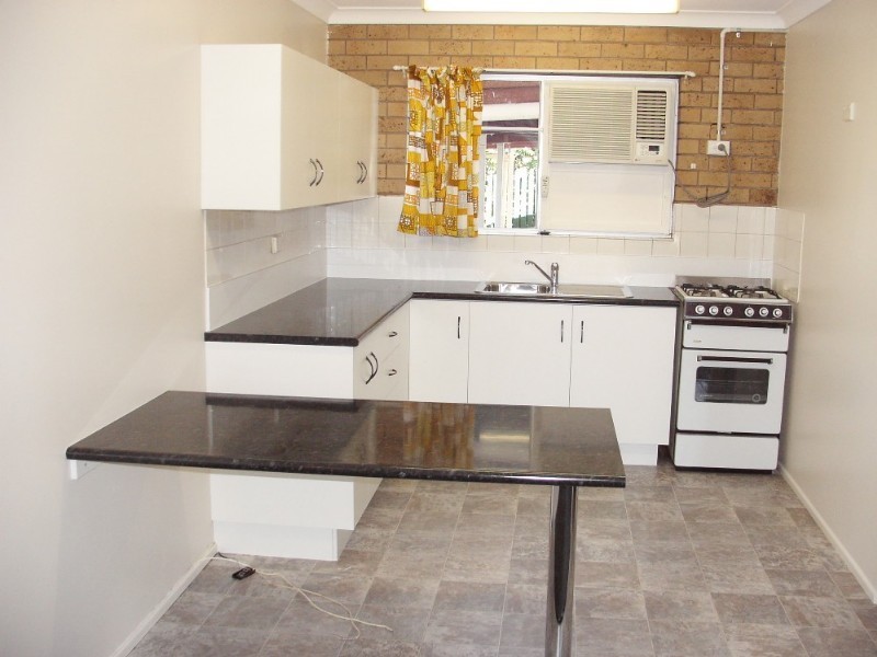 8/200 Canning Street, The Range QLD 4700