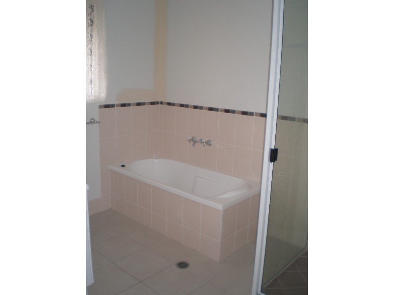 33 Primrose Avenue, Rockhampton QLD 4700