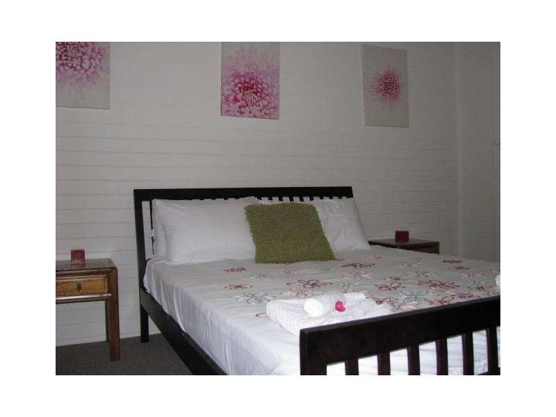 294 East Street, Depot Hill QLD 4700