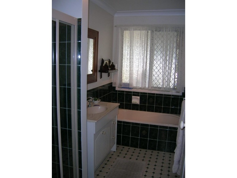 19 Price Drive, Glenlee QLD 4711