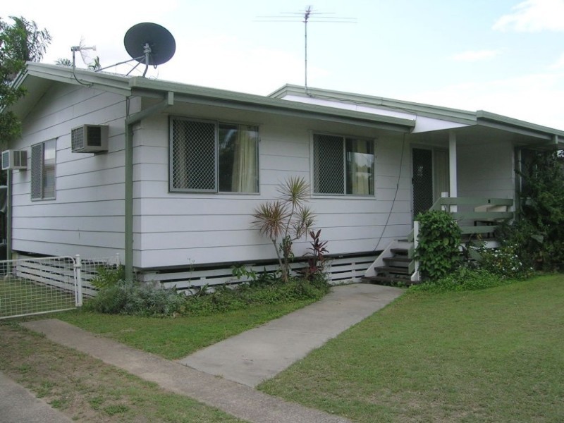 81 Stenlake Avenue, Kawana QLD 4701