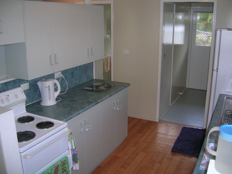 81 Stenlake Avenue, Kawana QLD 4701