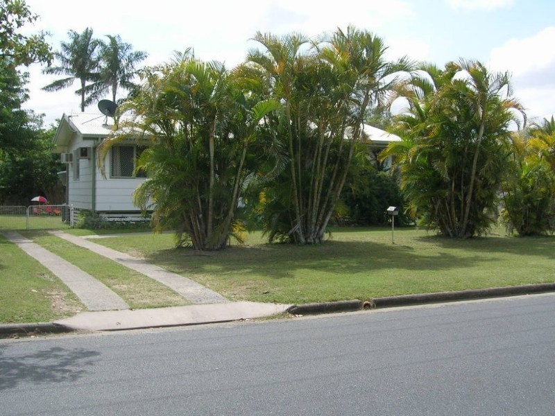 81 Stenlake Avenue, Kawana QLD 4701