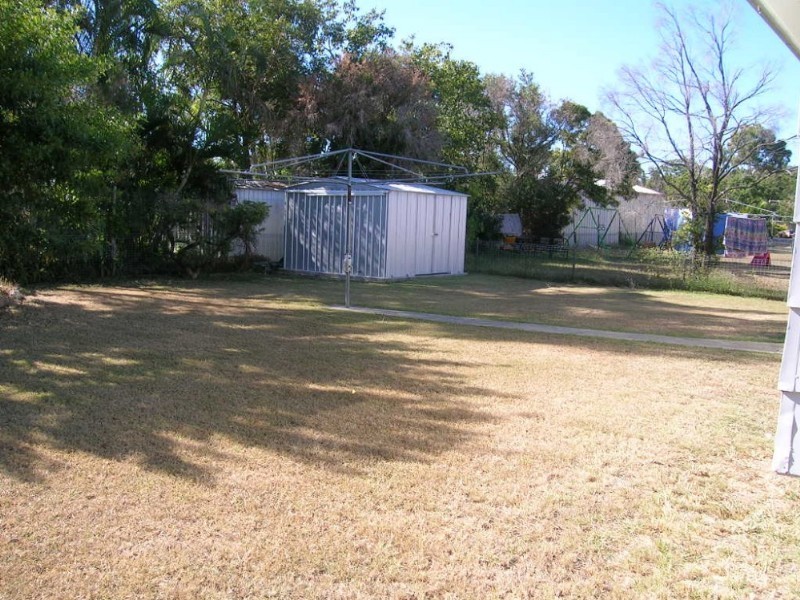 81 Stenlake Avenue, Kawana QLD 4701
