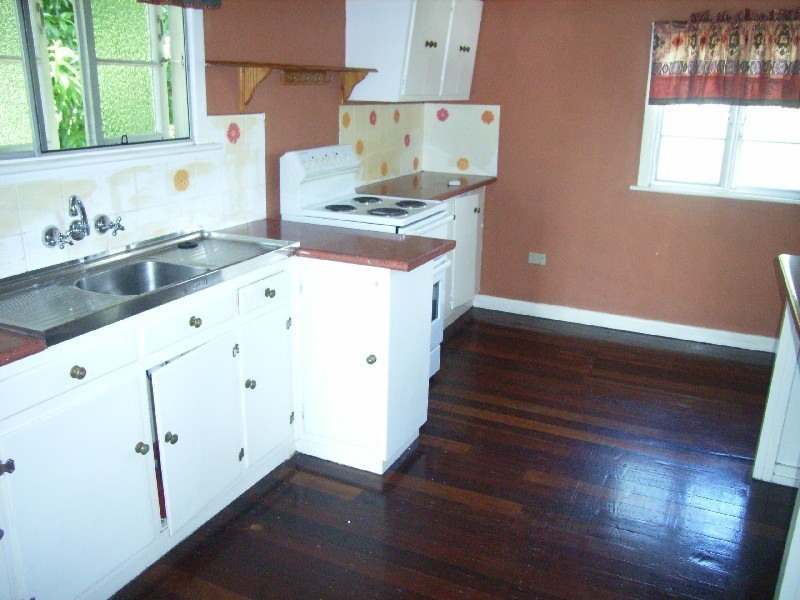 15 Hollingsworth Street, Kawana QLD 4701