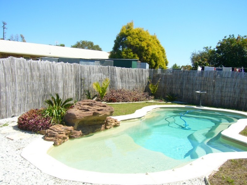 25 Van Haeren Street, Kawana QLD 4701