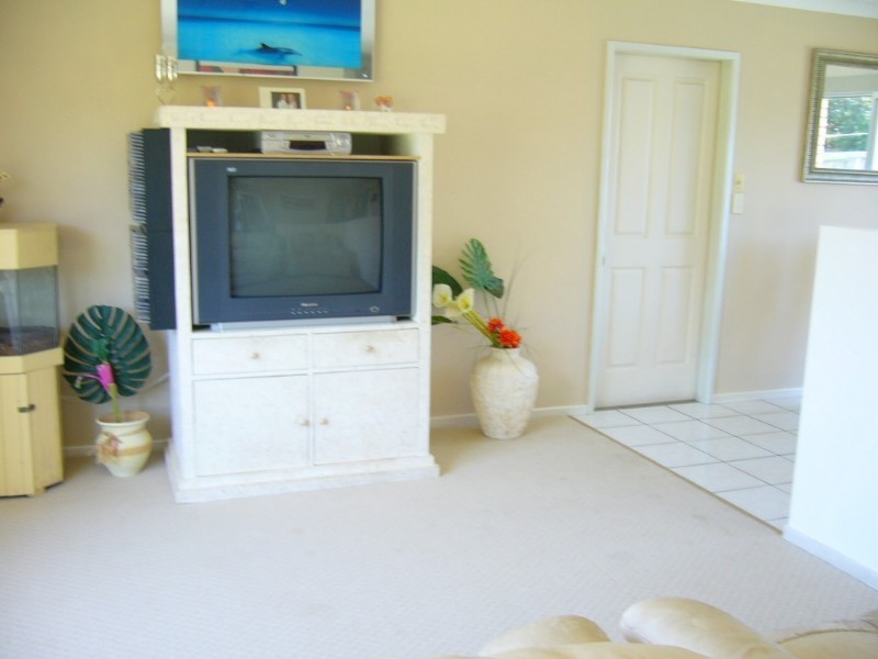 25 Van Haeren Street, Kawana QLD 4701