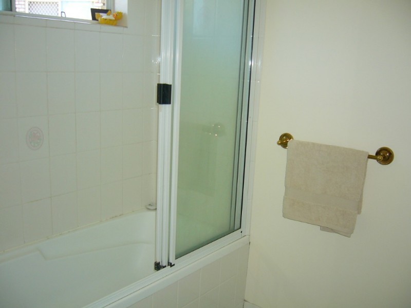 25 Van Haeren Street, Kawana QLD 4701