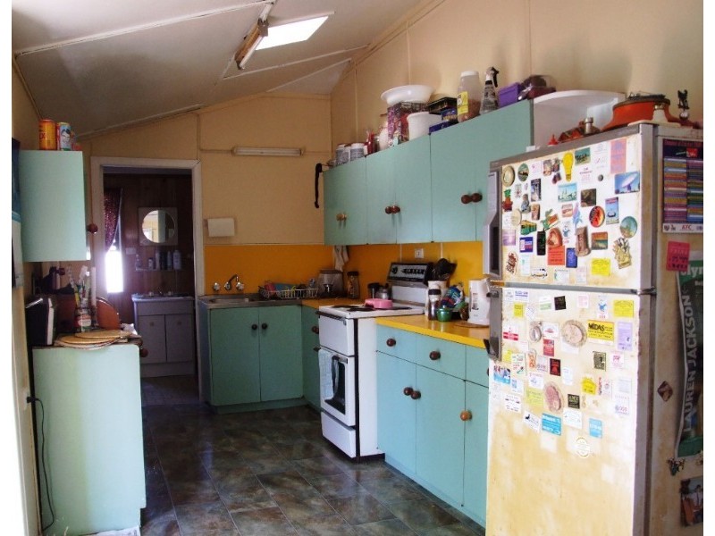 10 Lauga Street, Park Avenue QLD 4701