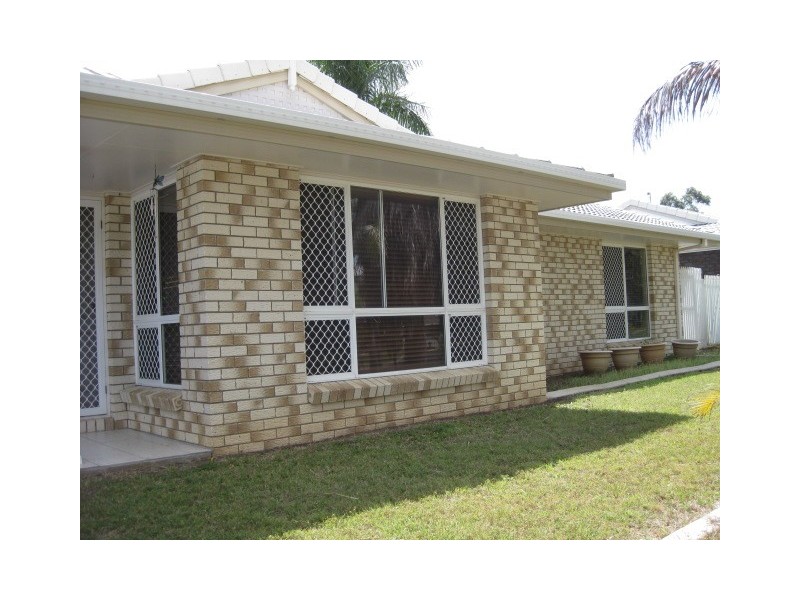 8 Kavanagh Crescent, Rockhampton QLD 4700