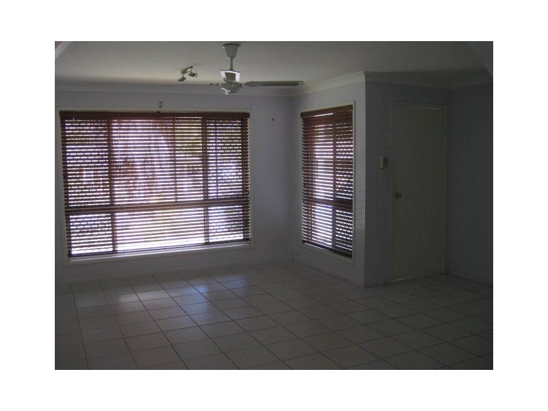 8 Kavanagh Crescent, Rockhampton QLD 4700