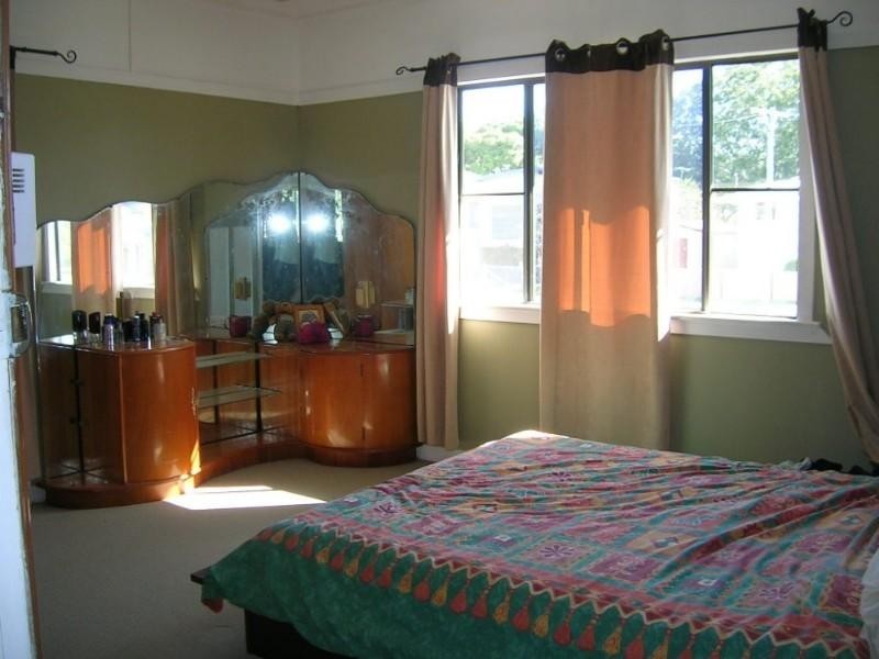 305 East Street, Depot Hill QLD 4700