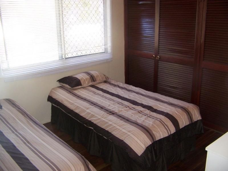 50 Thompson Street, Park Avenue QLD 4701
