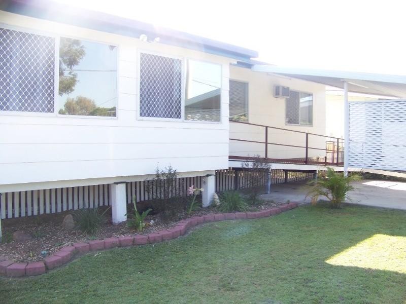 50 Thompson Street, Park Avenue QLD 4701