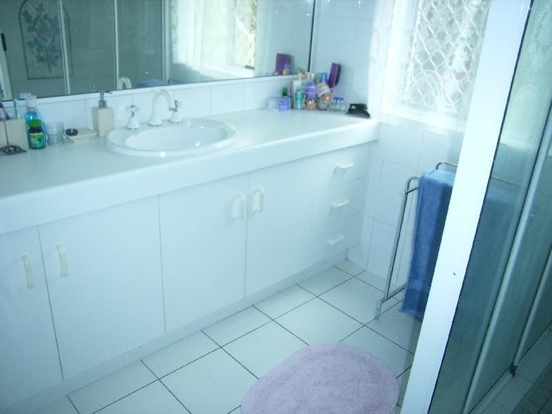 1/37 Armstrong Street, Berserker QLD 4701