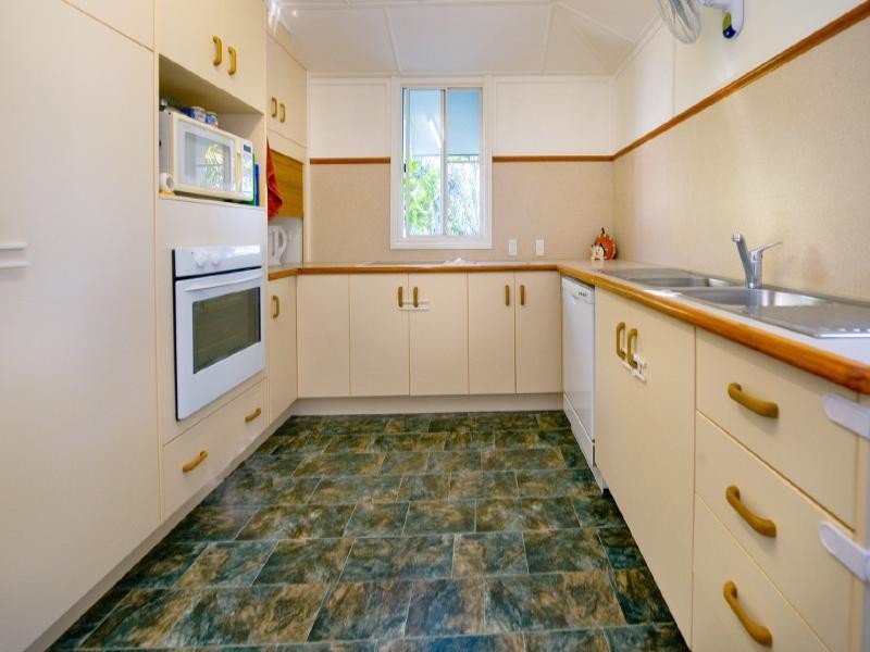 105 Haynes Street, Park Avenue QLD 4701