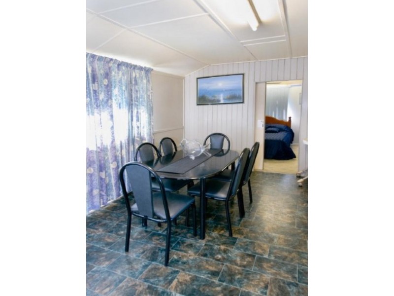 105 Haynes Street, Park Avenue QLD 4701