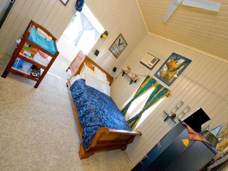 105 Haynes Street, Park Avenue QLD 4701