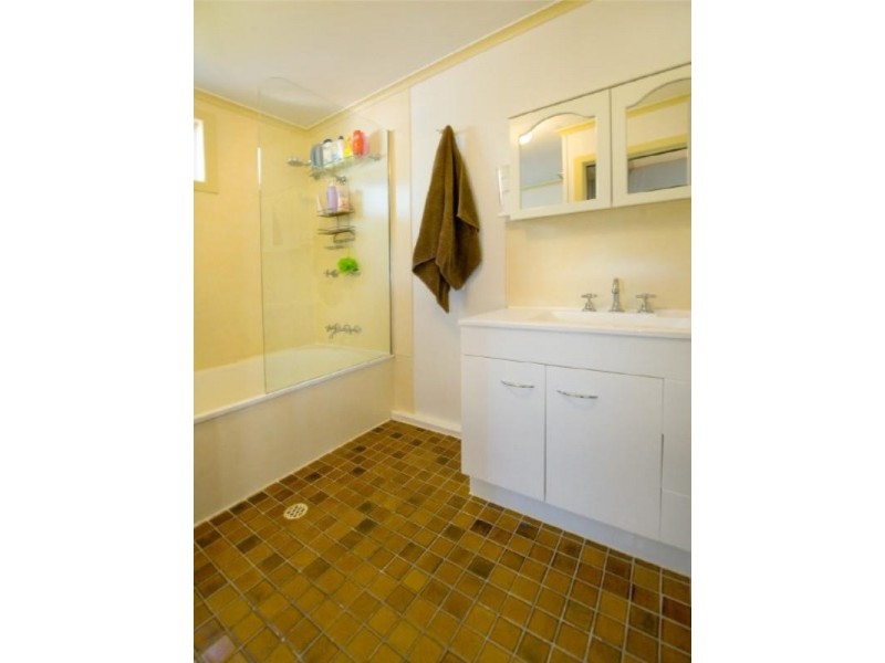 105 Haynes Street, Park Avenue QLD 4701