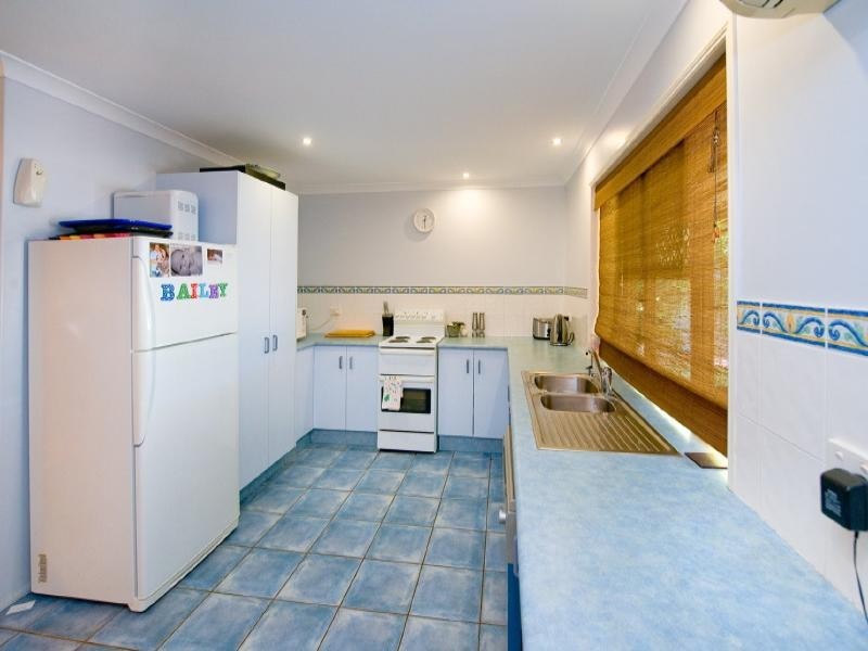 61 Carara Drive, Kawana QLD 4701