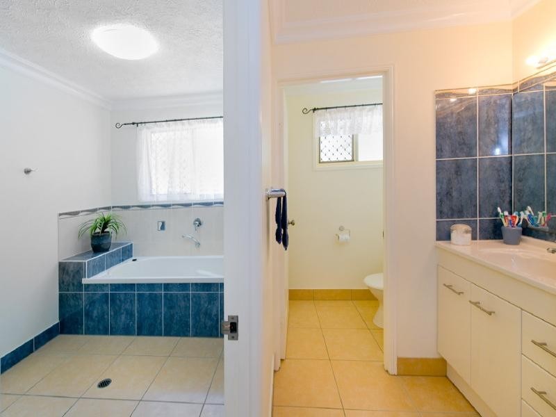 82 Sondra Lena Drive, Glenlee QLD 4711