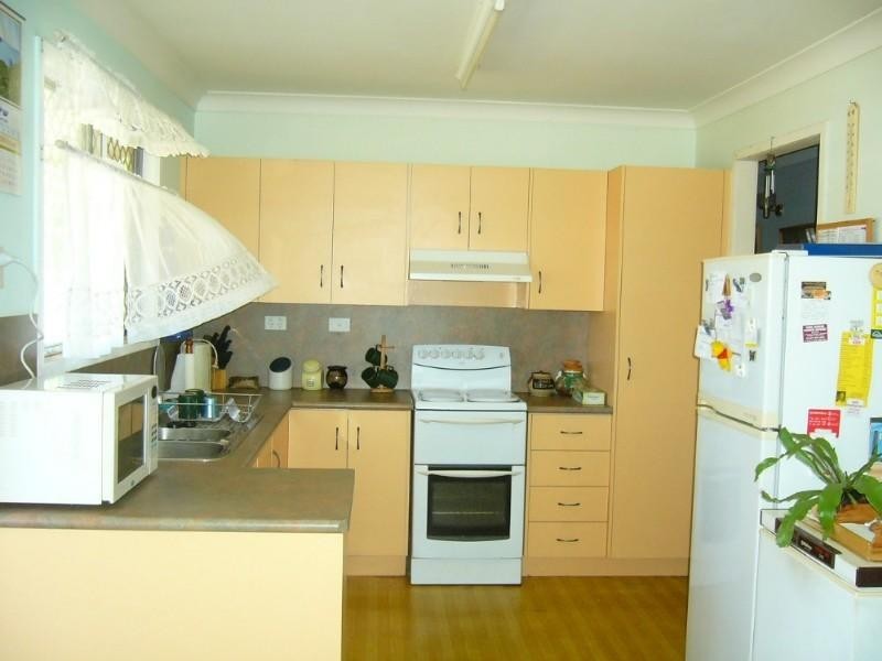 126 Menzies Street, Park Avenue QLD 4701