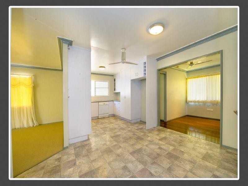 5 Mortensen Street, Park Avenue QLD 4701
