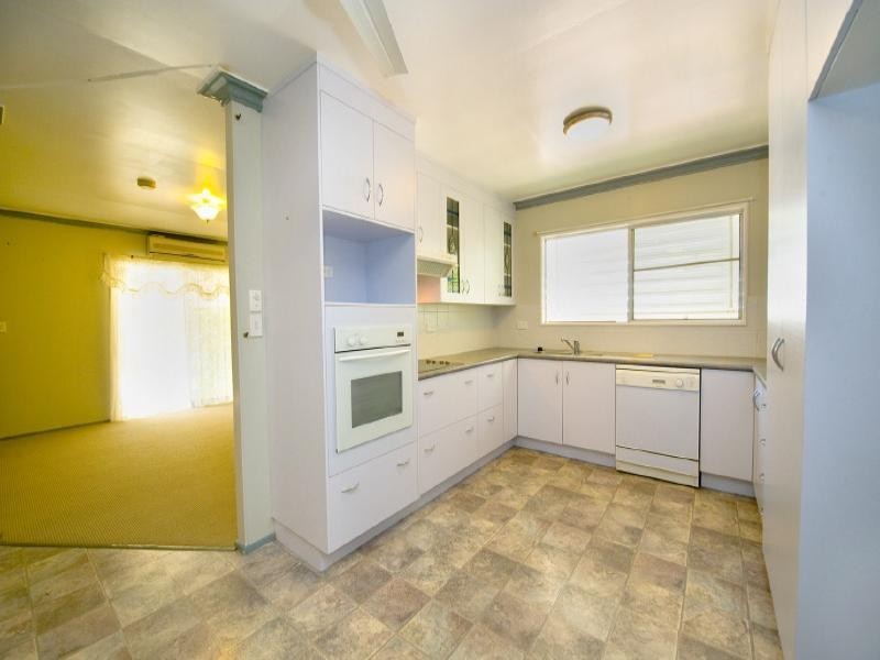 5 Mortensen Street, Park Avenue QLD 4701