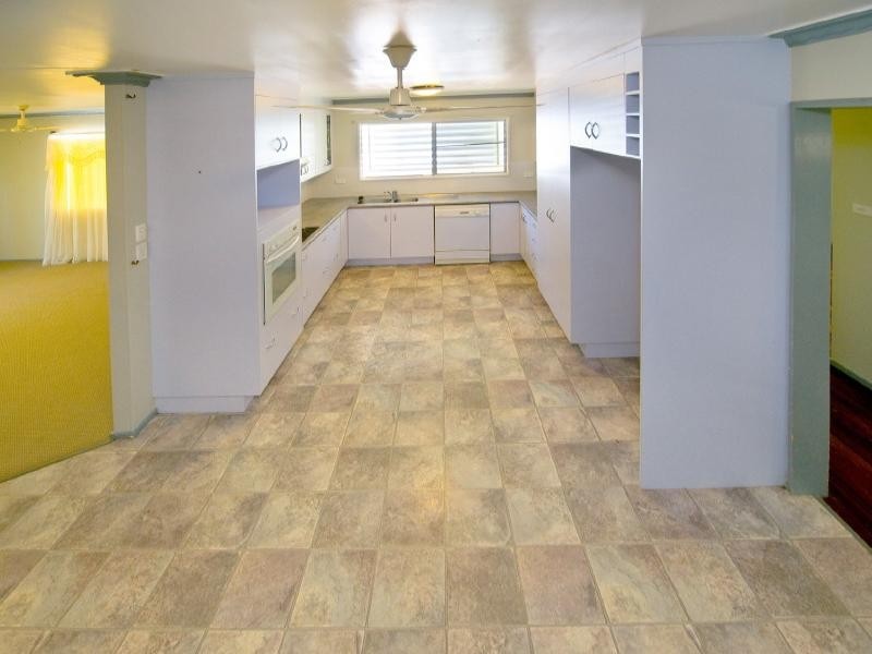 5 Mortensen Street, Park Avenue QLD 4701