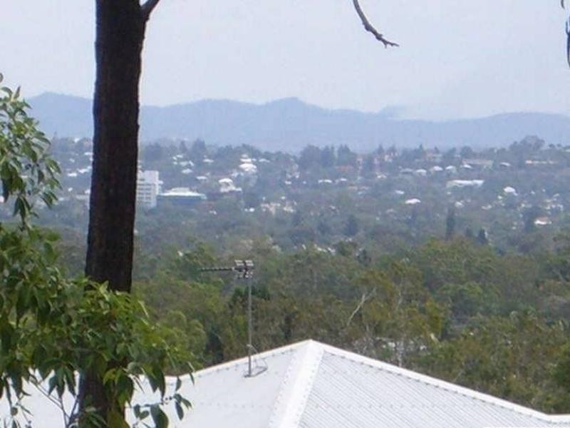 8 Stoneybrook Court, Frenchville QLD 4701