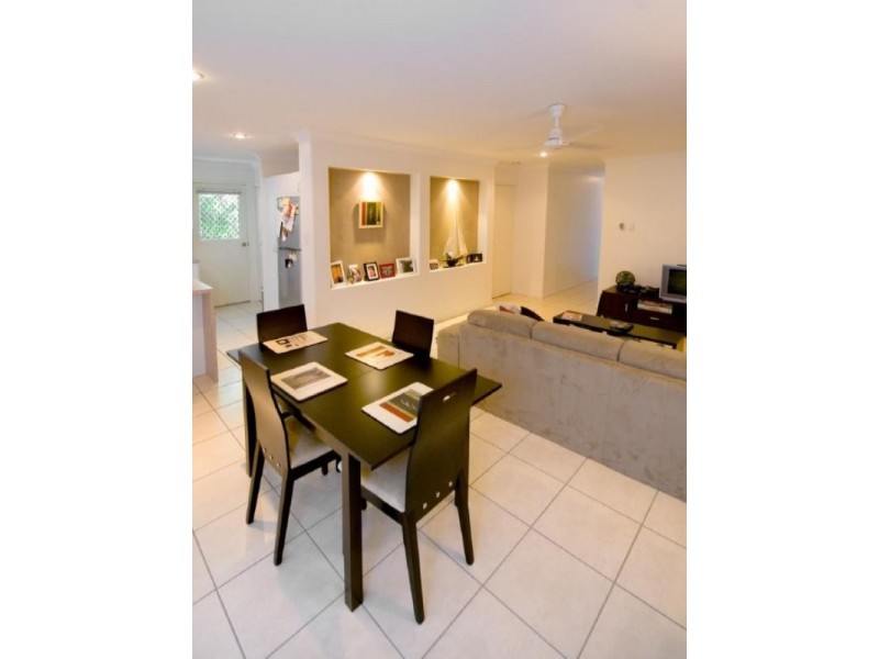 8/269 Richardson Road, Kawana QLD 4701