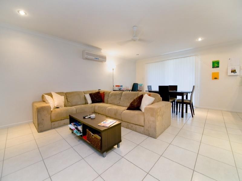 8/269 Richardson Road, Kawana QLD 4701