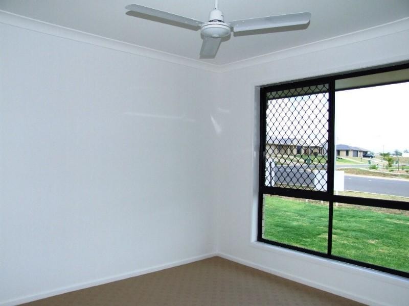 4 Rosella Drive, Gracemere QLD 4702