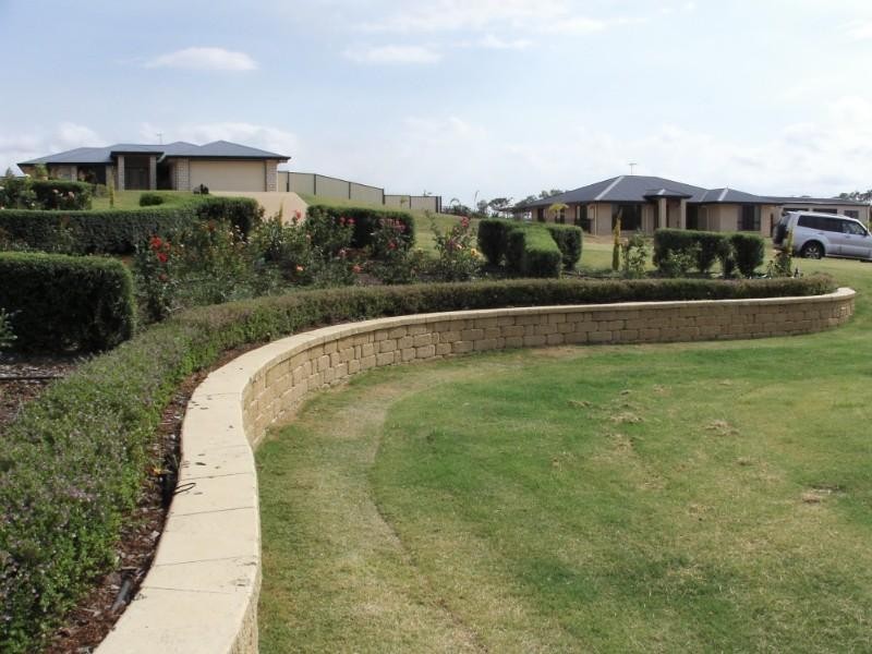 89 Perrott Drive, Rockyview QLD 4701