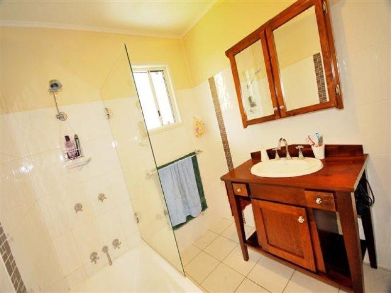 72 Penlington Street, The Range QLD 4700